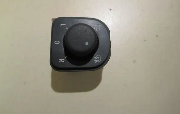 Volkswagen PASSAT B6 Wing mirror switch 1K0959565J