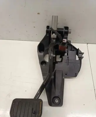 Tesla Model 3 Brake pedal 104469200D