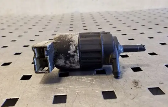 Windscreen/windshield washer pump