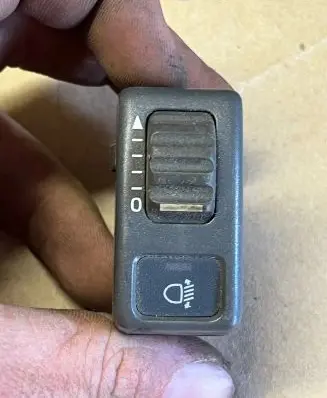 Volvo V70 Fog light switch 9162960 98W47K