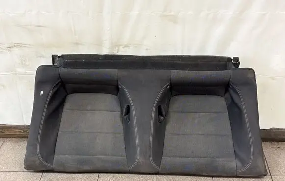Ford Mustang V Rear seat 