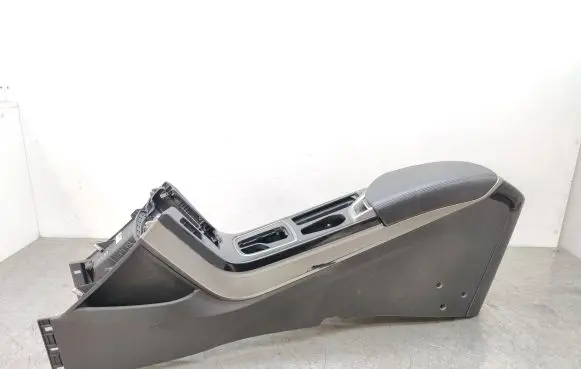 Hyundai i40 Center console 846203Z000 836533Z000 846703Z000