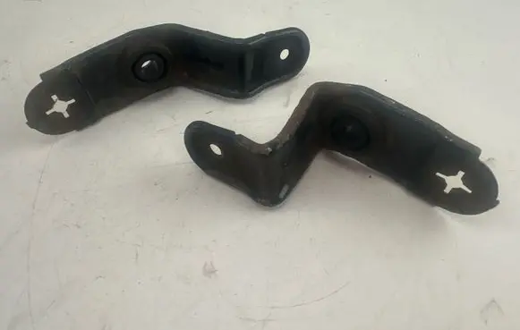 Chevrolet Captiva Radiator mount bracket