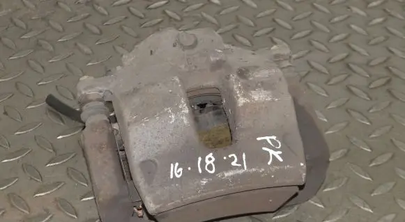 Mercedes-Benz C W204 Front brake caliper