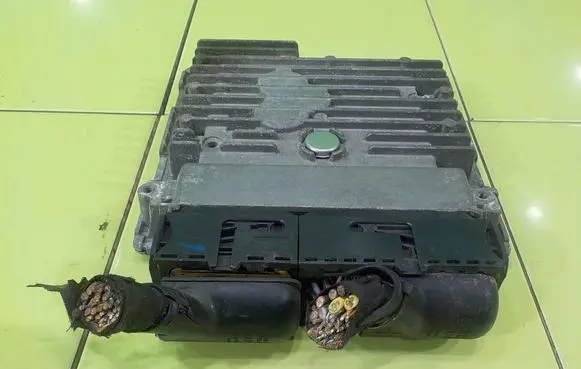 Skoda Fabia Mk2 (5J) Engine control unit/module 03L906023DP