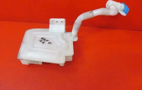 Volkswagen Golf VI Windshield washer fluid reservoir/tank 1K0955453Q 1K6955651