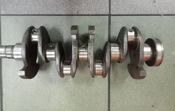 Renault Clio III Crankshaft 0000
