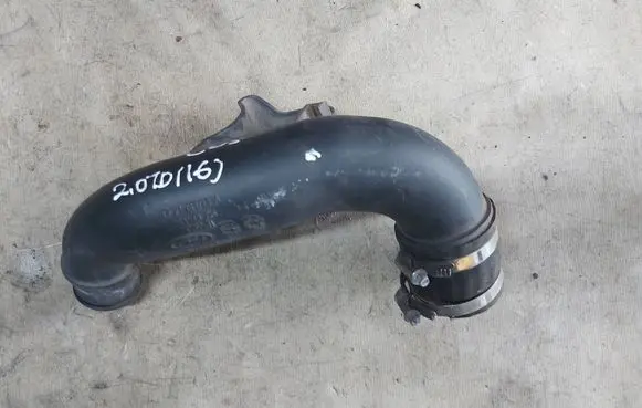 Intercooler hose/pipe