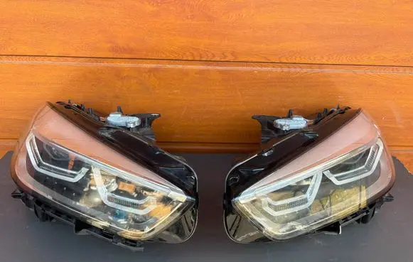 BMW 1 F40 Headlights/headlamps set 5A1E056