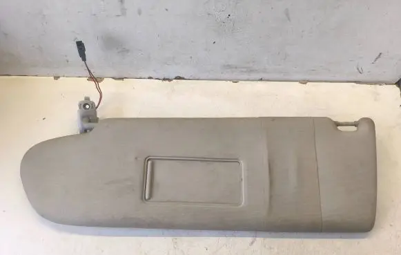 Volkswagen Transporter - Caravelle T5 Sun visor