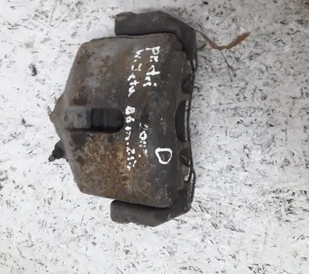 Volkswagen Jetta V Front brake caliper