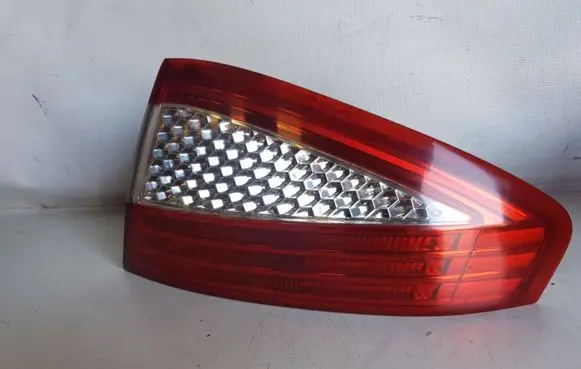 Ford Mondeo MK IV Rear/tail lights 7S7113404A