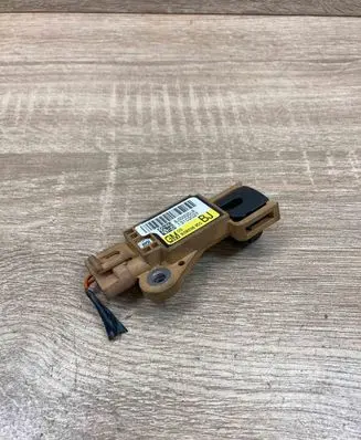 Opel Vectra C Airbag deployment crash/impact sensor 13102027