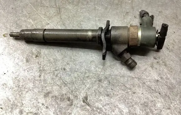 Fuel injector