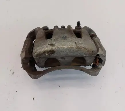 Nissan Leaf II (ZE1) Front brake caliper