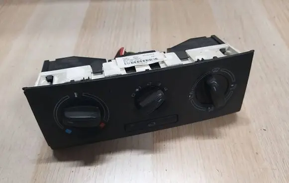Skoda Fabia Mk2 (5J) Climate control unit 5J0819045D