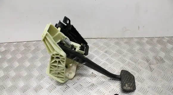 BMW 5 F10 F11 Brake pedal 9144254
