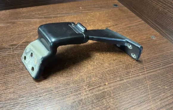 Mercedes-Benz Vito Viano W639 Loading door upper hinge A6397402037 6397402037