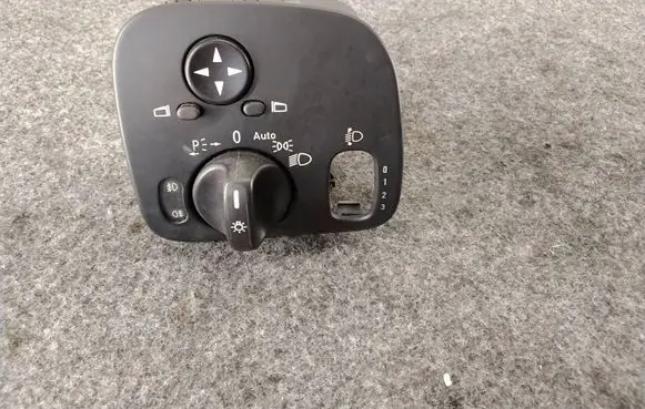 Mercedes-Benz C W203 Light switch A2035451404