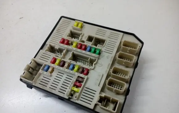 Renault Megane III BSM Control unit 284B60008R