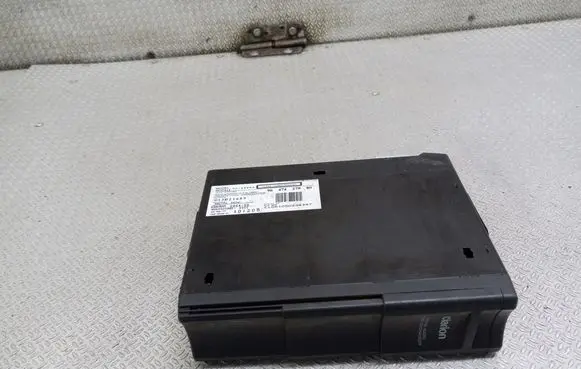 Peugeot 407 CD/DVD changer 9647427980
