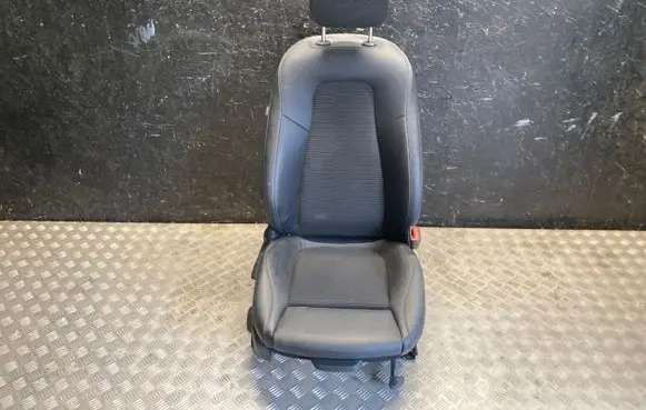 Mercedes-Benz CLA C118 X118 Front double seat 