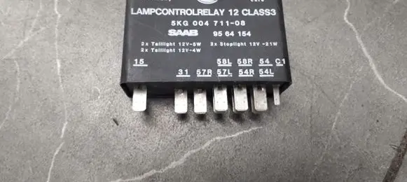 Saab 9000 CS Fuel pump relay 9564154