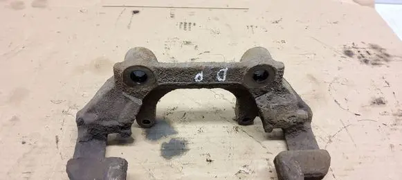 Volkswagen PASSAT B5 Front Brake Caliper Pad/Carrier 