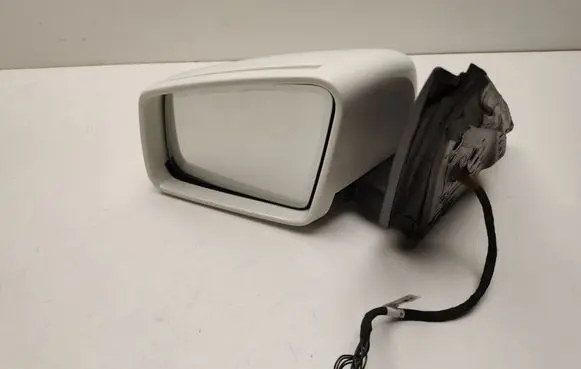 Mercedes-Benz C W204 Front door electric wing mirror A2048105916