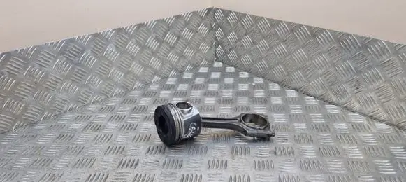 Volvo XC60 Piston with connecting rod 