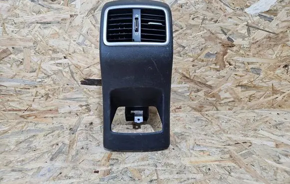 KIA Sportage Rear air vent grill 12331333