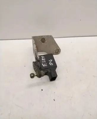 Mercedes-Benz E W211 Headlight/headlamp level sensor A0105427717 22206