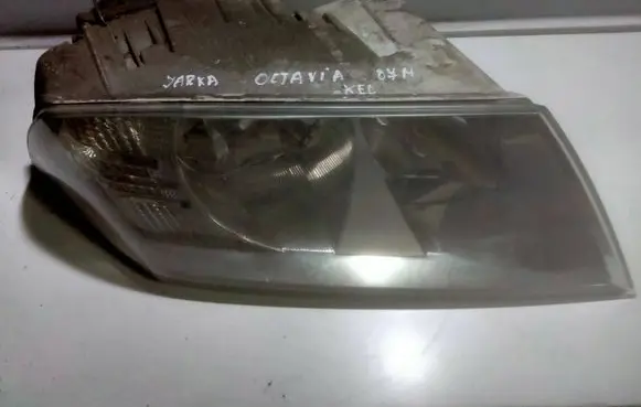 Skoda Octavia Mk2 (1Z) Headlight/headlamp 1Z1941018P