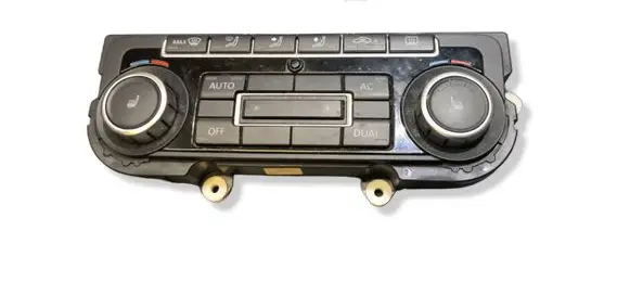 Volkswagen Golf VI Climate control unit 5K0907044BT 5HB00974641 SW0709