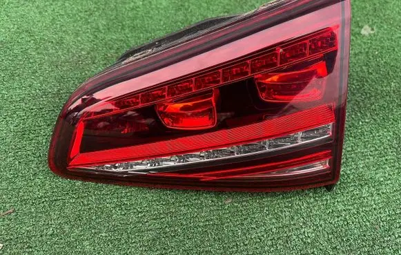 Volkswagen Golf VII Tailgate rear/tail lights 5G0945308F 81240201