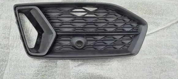Audi A6 S6 C8 4K Bonnet/hood grill 4K0807647DT94