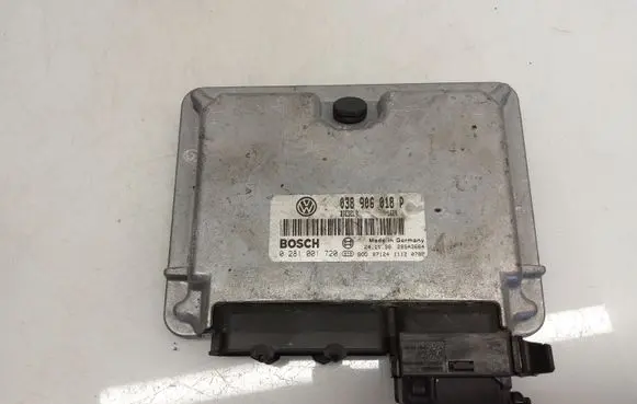 Volkswagen PASSAT B5 Engine control unit/module 038906018P