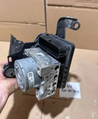 Volkswagen Golf VII ABS Pump 5Q0907379AE