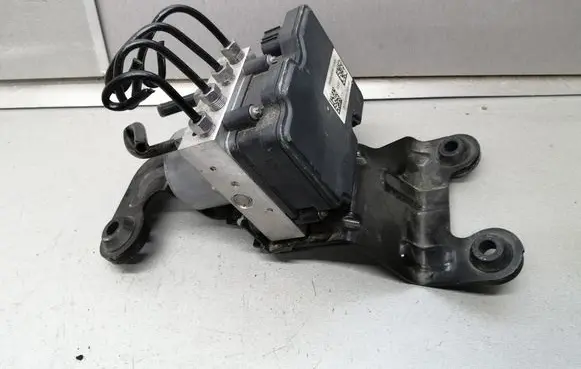 Chrysler Pacifica ABS Pump P68330875AA 68330875AA
