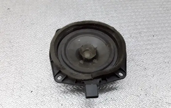 Mitsubishi Colt Front door speaker MN141417