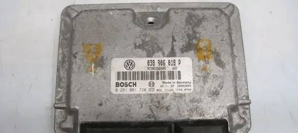 Volkswagen PASSAT B5 Engine control unit/module 038906018P