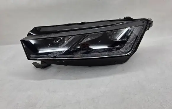 Skoda Octavia Mk4 Headlight/headlamp 5E4941015A