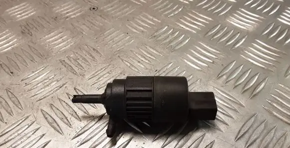 Nissan Qashqai Headlight washer pump 