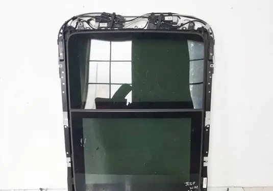 Jeep Grand Cherokee Sunroof glass 