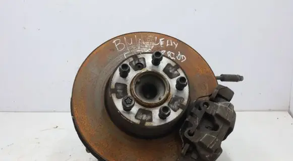 BMW 4 F36 Gran coupe Front wheel hub spindle knuckle 