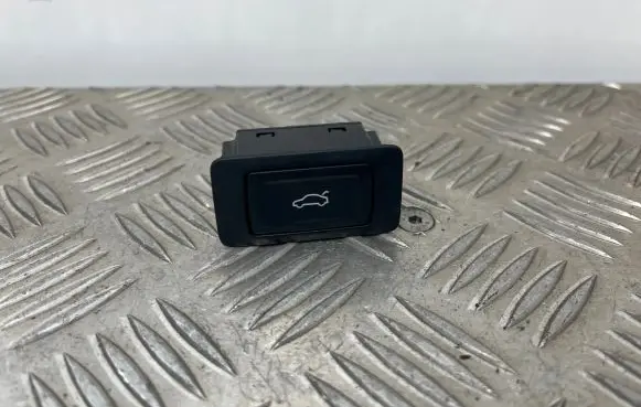 Audi A7 S7 4G Tailgate/boot open switch button 4G0959831A