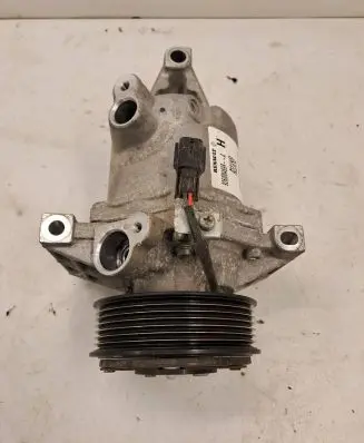 Dacia Sandero III Air conditioning (A/C) compressor (pump) 926008469R