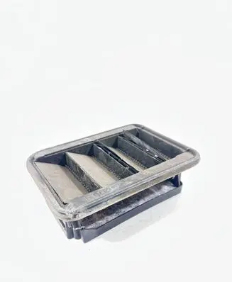 BMW 2 F46 Quarter panel pressure vent 9315932