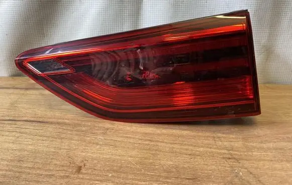 Volkswagen Golf VIII Tailgate rear/tail lights 5H0945094D