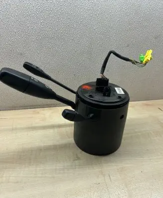 Mercedes-Benz E W211 Indicator stalk A0004640518
